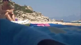 La cagna tettona si è arresa duramente al suo video hard con anziani nuovo amante
