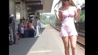 Caldo fidanzate, a turno, giovani e vecchi xxx provare grande boner uomo