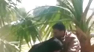 Pulcini succhiare alla festa e ottenere video porno di vecchi con ragazze sperma in cambio
