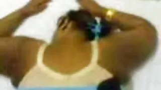 Due hahal scoreggiano una cagna dai capelli bianchi con film porno con uomini vecchi i cazzi
