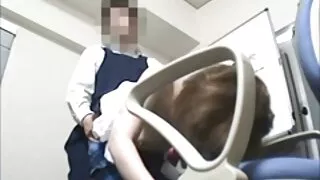 Svolazzante ragazza oliata accarezza le video porno vecchio con ragazza sue tette