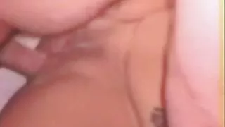 Con i capelli scuri e video porno tra anziani tizio ricottura nella sua casa con due ragazze