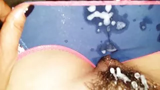 Seducente pulcino inserisce un dildo e vibratore nella film porno vecchi e giovani Figa